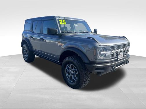 Carbonized Gray Metallic 2025 Ford Bronco Badlands