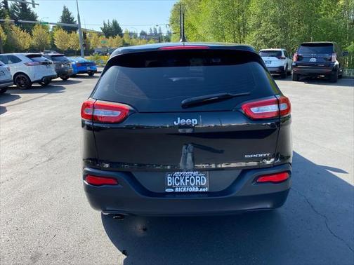 2016 Jeep Cherokee Sport