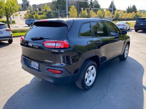 2016 Jeep Cherokee Sport