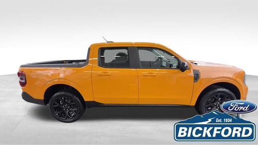 Orange Fury Metallic Tri-Coat 2026 Ford Maverick Lariat