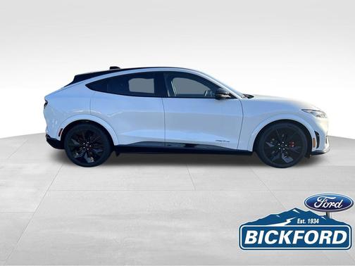 Star White Metallic Tri-Coat 2025 Ford Mustang Mach-E GT