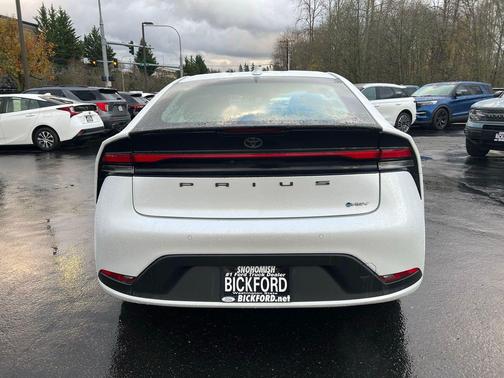 2023 Toyota Prius LE
