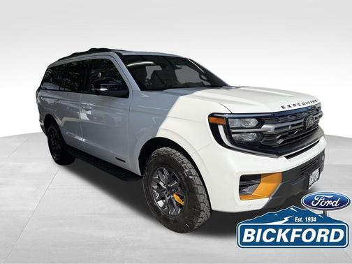 White Metallic 2026 Ford Expedition Tremor