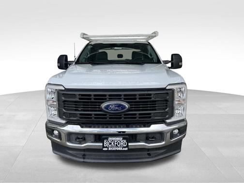 Oxford White 2025 Ford F-350 XL