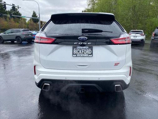 2022 Ford Edge ST