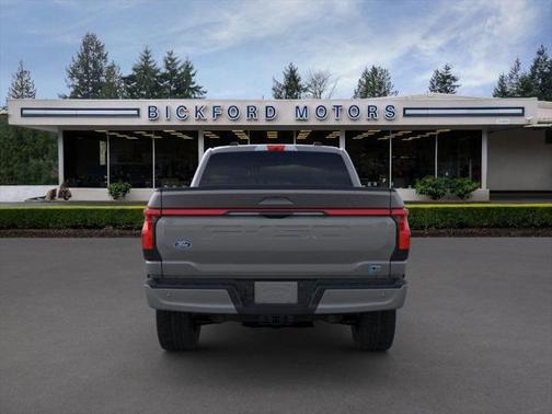 2025 Ford F-150 Lightning Lariat