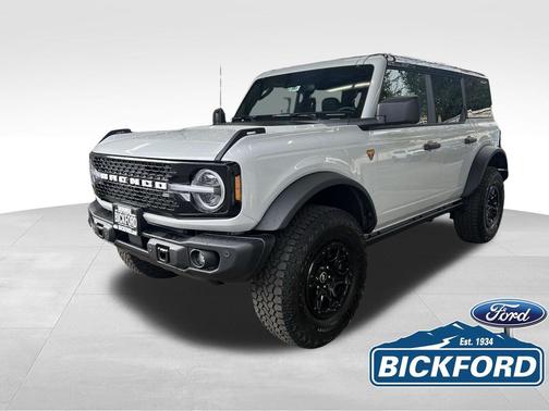 Avalanche Gray 2026 Ford Bronco Badlands