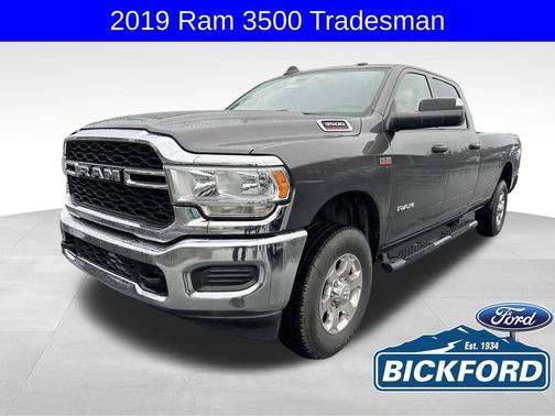 2019 RAM 3500 Tradesman Crew Cab 4x4 8' Box