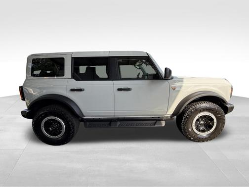Avalanche 2026 Ford Bronco Badlands