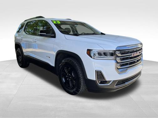 Summit White 2023 GMC Acadia AT4