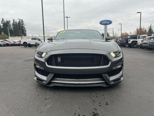 2017 Ford Shelby GT350 Base