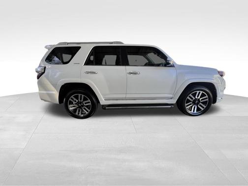 Blizzard Pearl 2018 Toyota 4Runner Limited