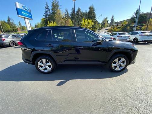 2021 Toyota RAV4 Hybrid XLE Premium