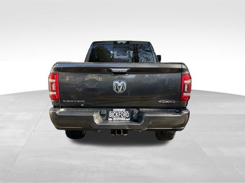 Granite Crystal Metallic Clearcoat 2022 RAM 2500 Limited