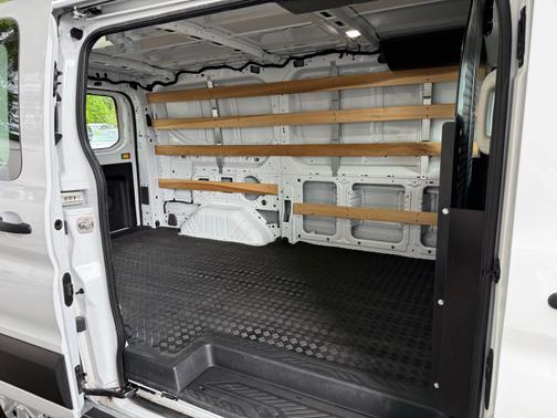 Oxford White 2024 Ford Transit-250 Base