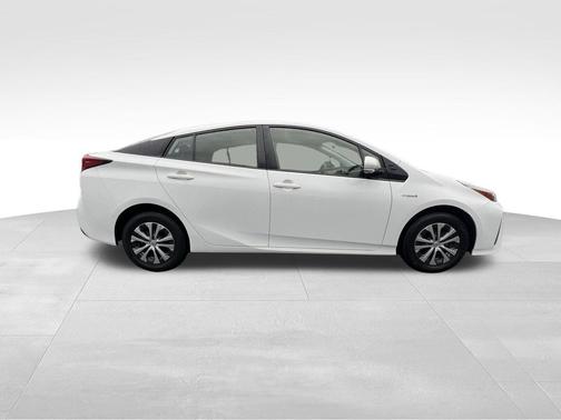 2020 Toyota Prius LE