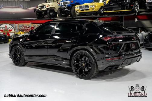 2024 Lamborghini Urus Performante AWD