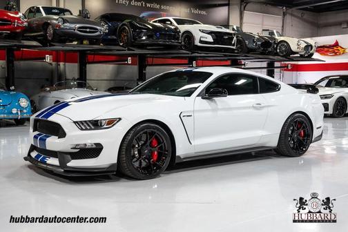 Oxford White 2018 Ford Shelby GT350 Base