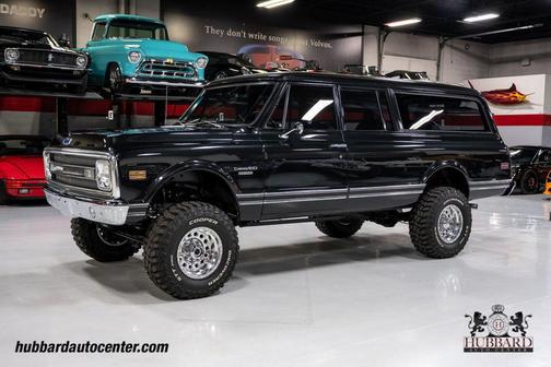 1970 Chevrolet Suburban Base