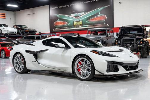 2026 Chevrolet Corvette 3LZ, ZTK, Carbon Fiber Aero Package