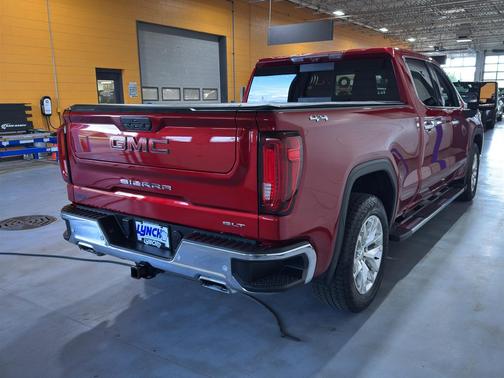 2021 GMC Sierra 1500 SLT