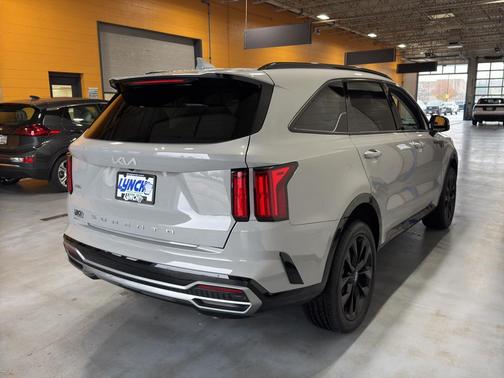 2022 Kia Sorento SX
