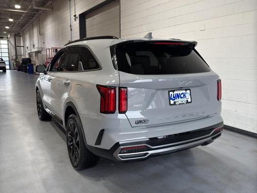 2022 Kia Sorento SX