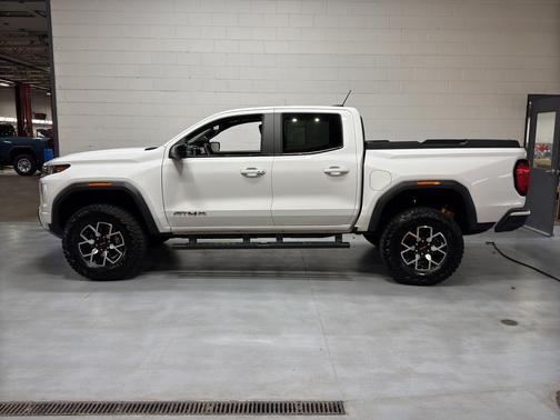 2024 GMC Canyon AT4X