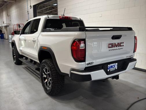 2024 GMC Canyon AT4X