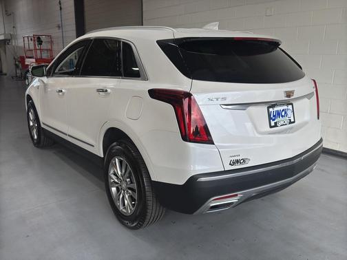 2022 Cadillac XT5 Premium Luxury