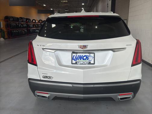2022 Cadillac XT5 Premium Luxury