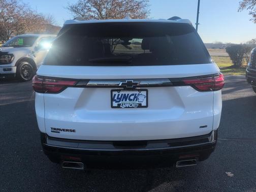 2024 Chevrolet Traverse Premier