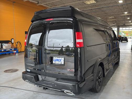 2025 GMC Savana 2500 Work Van