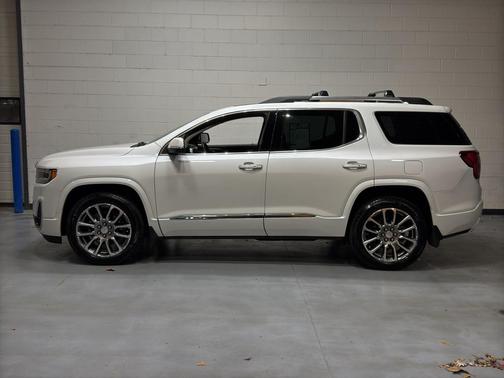 2022 GMC Acadia Denali