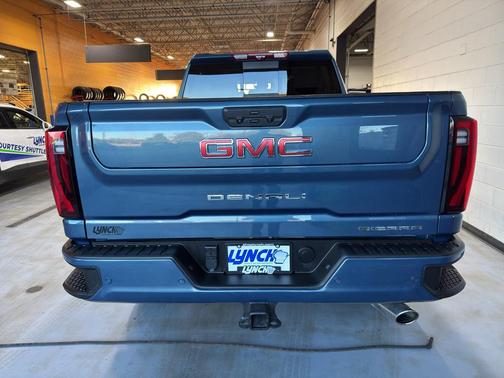 2025 GMC Sierra 2500 Denali