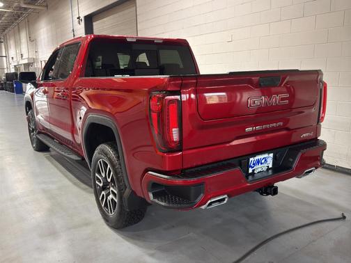 2025 GMC Sierra 1500 AT4