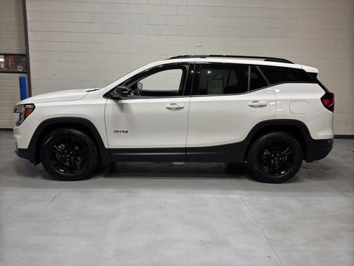 2022 GMC Terrain AWD AT4