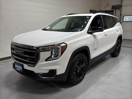 2022 GMC Terrain AWD AT4