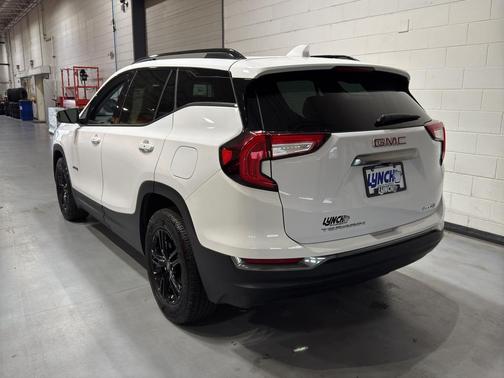 2022 GMC Terrain AWD AT4