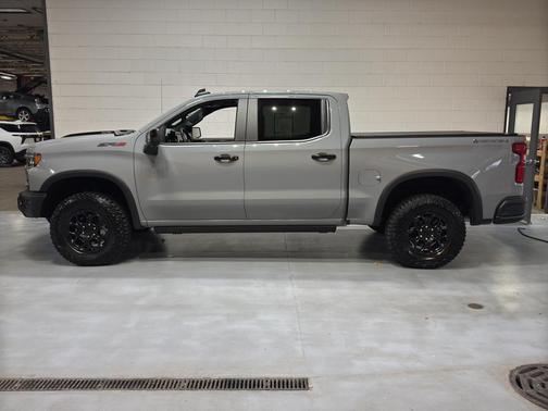 2025 Chevrolet Silverado 1500 ZR2