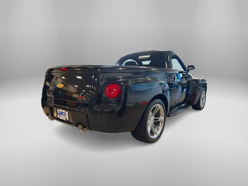 Smokin Asphalt 2006 Chevrolet SSR Base