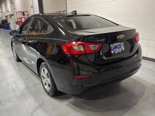 2018 Chevrolet Cruze LS