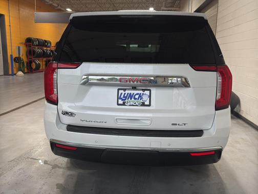 2022 GMC Yukon SLT