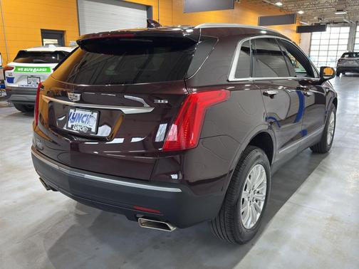 Deep Amethyst Metallic 2018 Cadillac XT5 Base