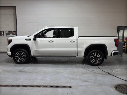 Summit White 2025 GMC Sierra 1500 AT4