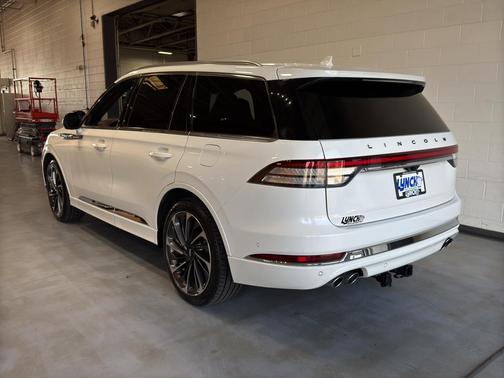 PRISTINE WHITE MET TRI-COAT 2020 Lincoln Aviator Black Label AWD