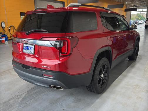 2023 GMC Acadia AWD AT4