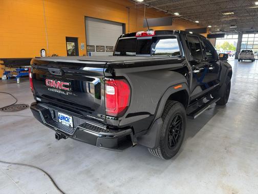 Onyx Black 2024 GMC Canyon Denali