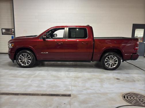 Delmonico Red Pearlcoat 2021 RAM 1500 Laramie