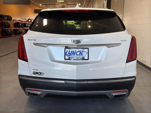 Crystal White Tricoat 2024 Cadillac XT5 Premium Luxury